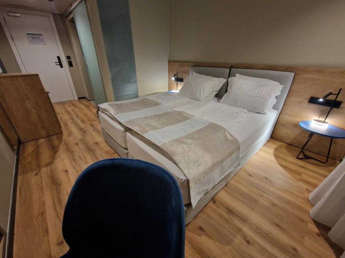 Hotel Wehra Wehr  Esterno foto